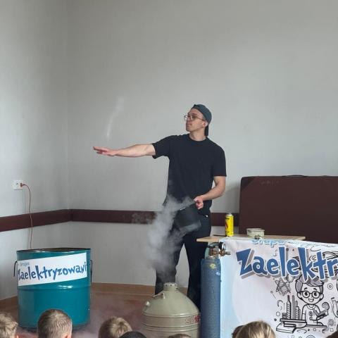 Warsztaty „Zasady fizyczne czy kwasy chemiczne”